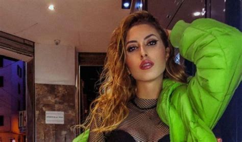 instagram eva menta|Model Eva Menta flaunts her figure through her。